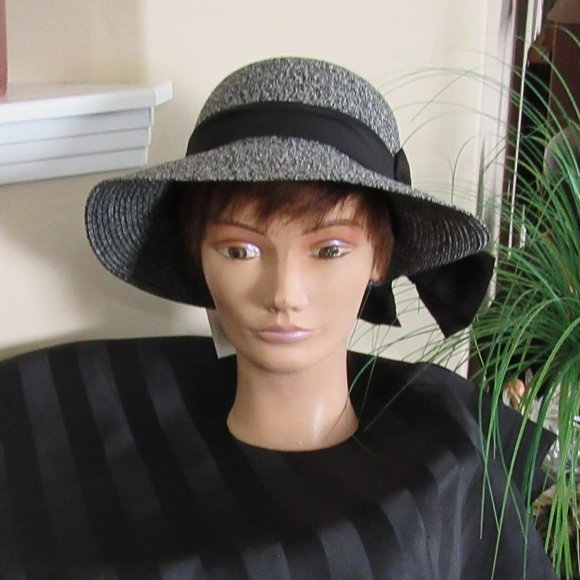 New Ladies fancy woven hats - Nice Bow - Picture 1 of 6